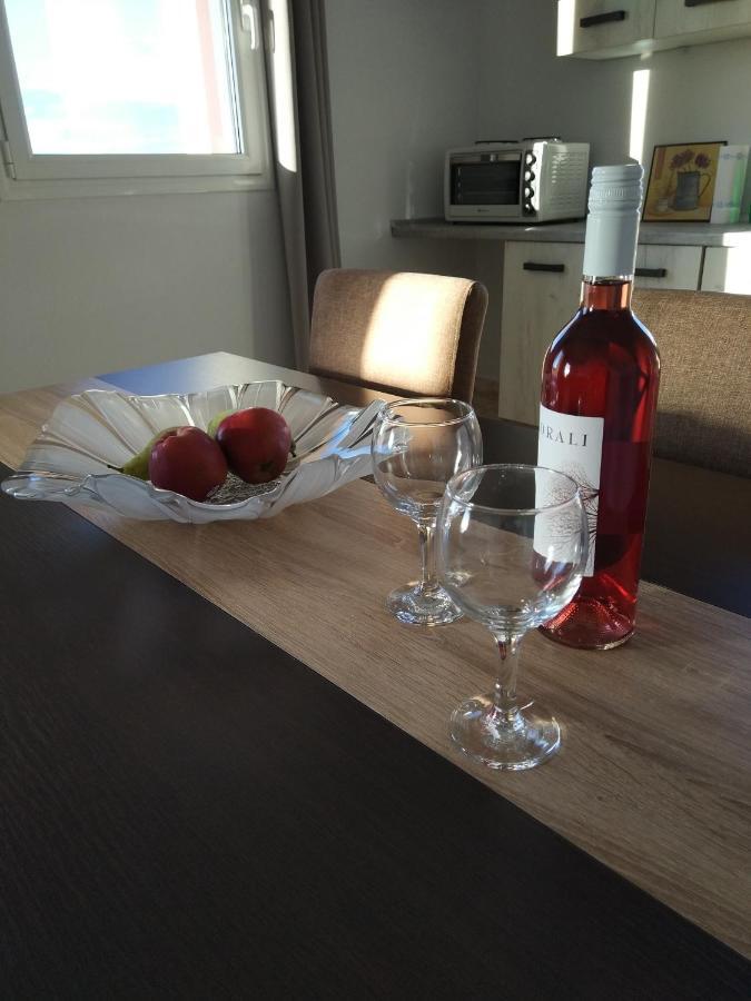 Geomar House 2 Sky And View Διαμέρισμα Πέραμα Εξωτερικό φωτογραφία